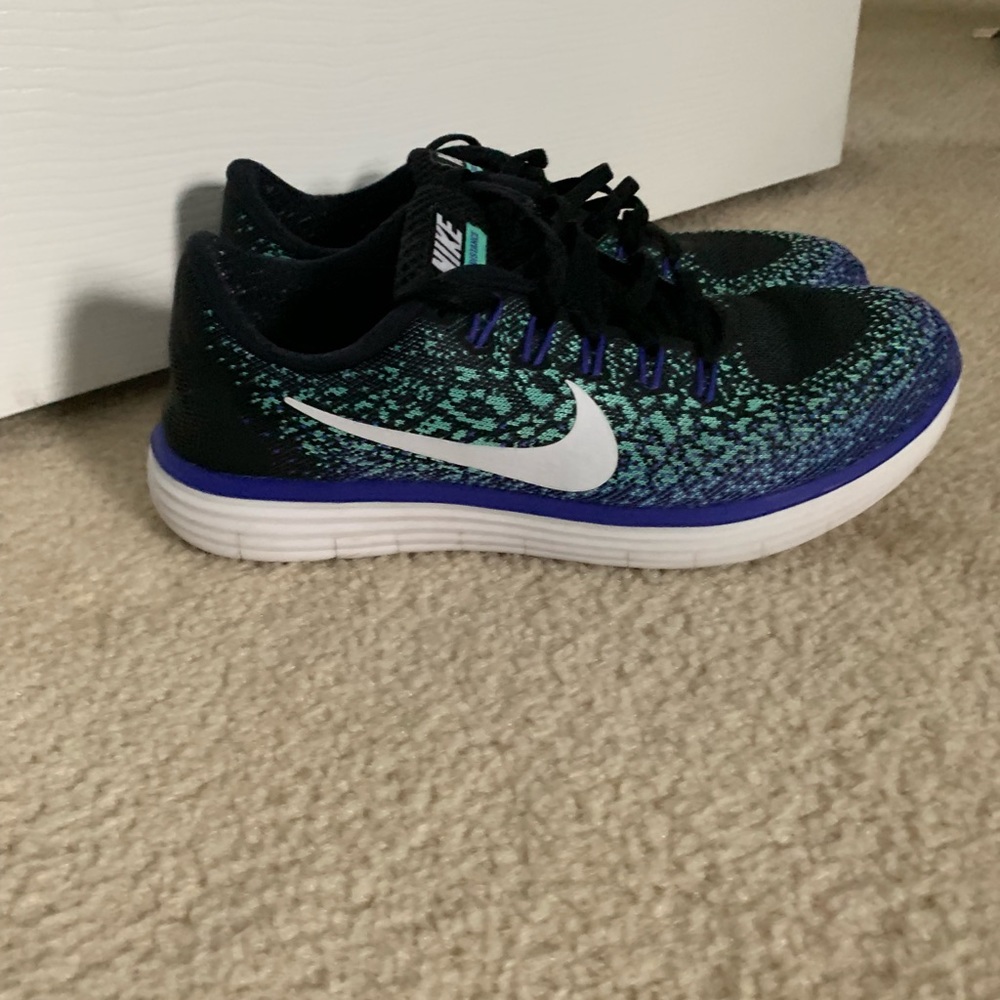 Nike free run sneakers